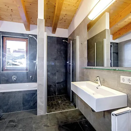 Luxurious With Sauna Garage Roof Terrace * جيرلوس