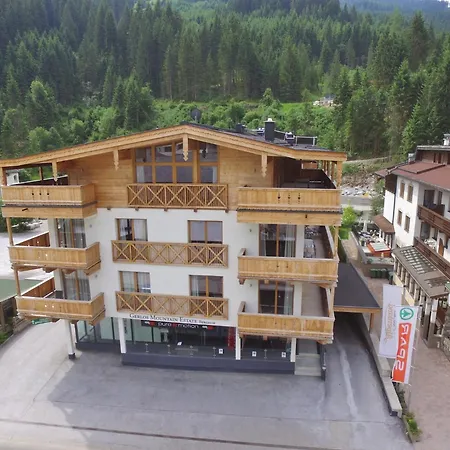 شقة Luxurious With Sauna Garage Roof Terrace جيرلوس