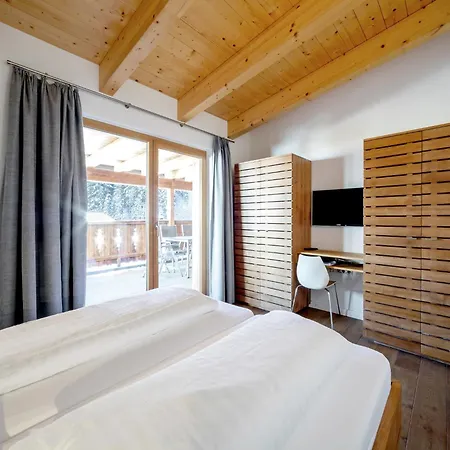 Luxurious With Sauna Garage Roof Terrace ゲルロス