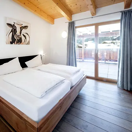 Luxurious With Sauna Garage Roof Terrace شقة جيرلوس