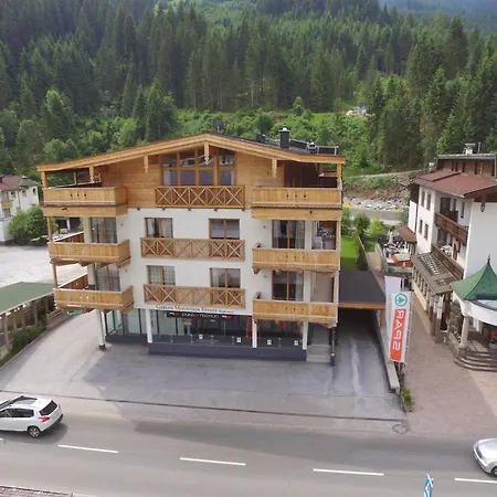 Luxurious With Sauna Garage Roof Terrace جيرلوس